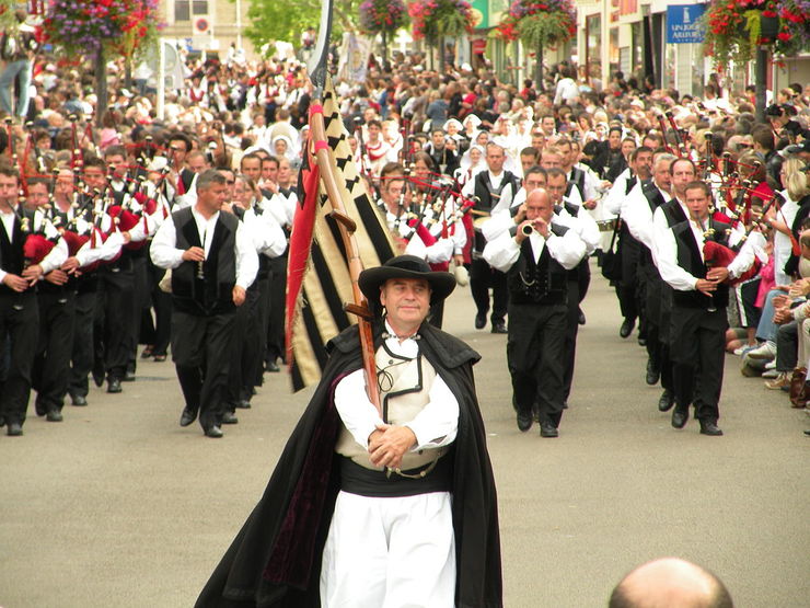 Grupo de música bretón Kevrenn Alre