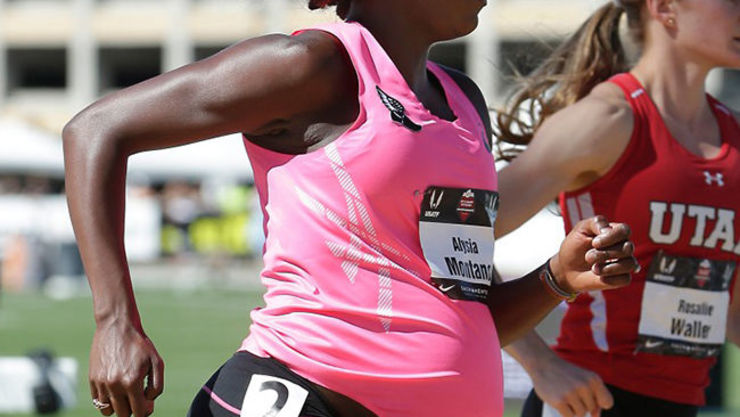 Unha deportista embarazada nunha carreira 