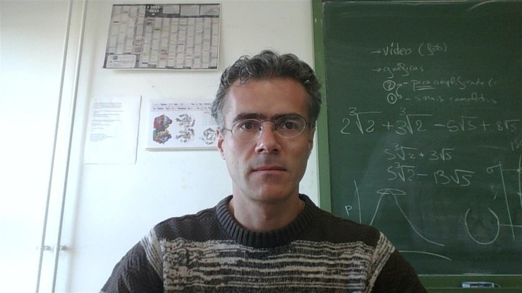 Ángel Piñeiro Guillén, profesor do grupo de Materia Branda e Biofísica Molecular do Departamento de Física aplicada da Universidade de Santiago 