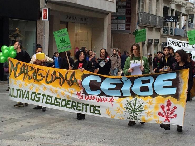 Manifestación pola legalización do cannabis 