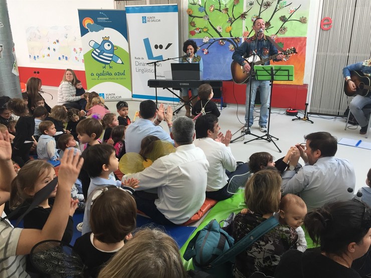 Celebración do Día Internacional da Lingua Materna nunha escola infantil de Santiago 