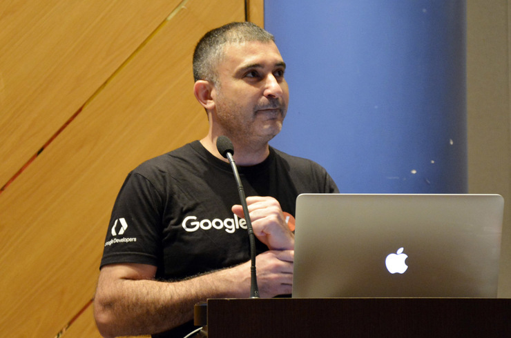 Andrés L. Martí­nez, coordinador dos grupo de desenvolvedores de Google para España e Portugal