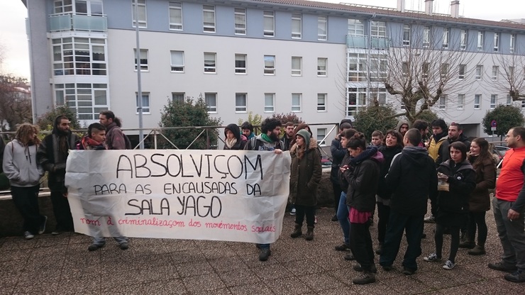 Protesta polo xuízo durante a okupación da sala Yago 