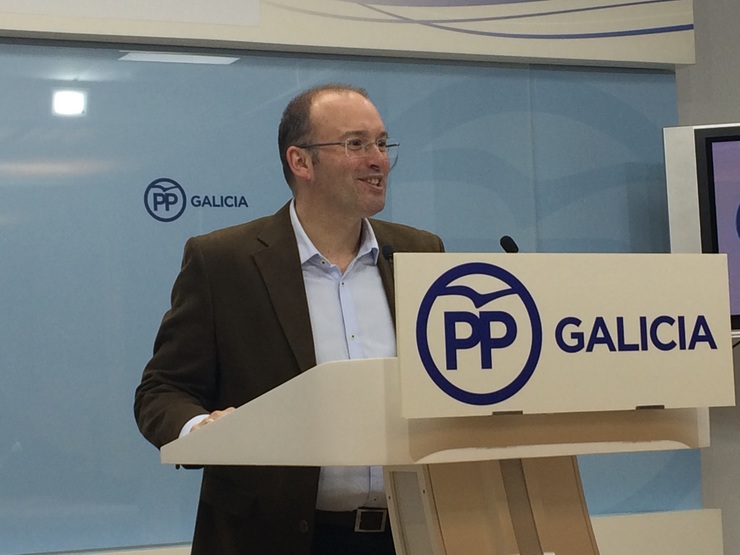 O secretario xeral do PPdeG, Miguel Tellado, en rolda de prensa 