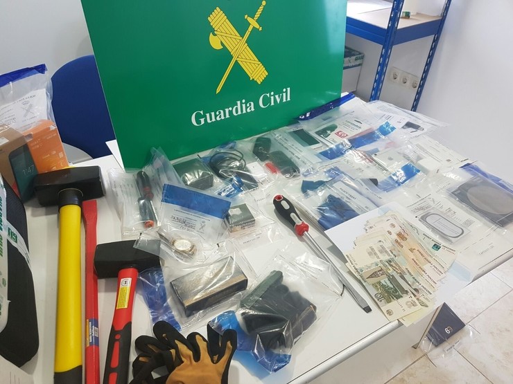 Material incautado na Operación  Christmas de roubos en casas de Ourense 