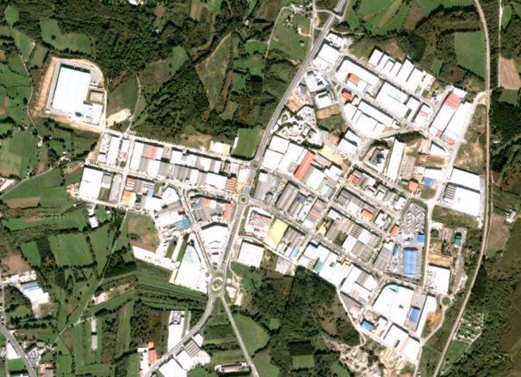 Polígono industrial de O Ceao, en Lugo / Galicia Naves