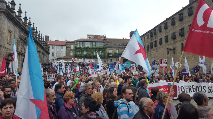 Manifestación de Queremos Galego o 17 de maio / @davidemanzaneda
