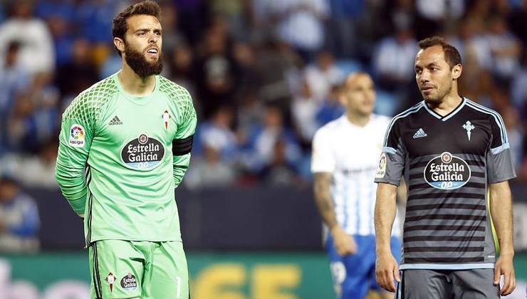 Sergio ÁLvarez, coa decepción no xesto, e Chelo Díaz, na Rosaleda. 