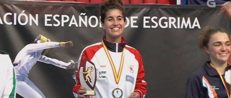 María Mariño, coa copa de campioa en Valladolid. 
