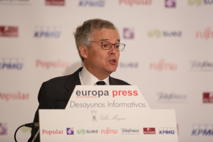 Almorzo Informativo de Europa  Press co presidente da CNMV 
