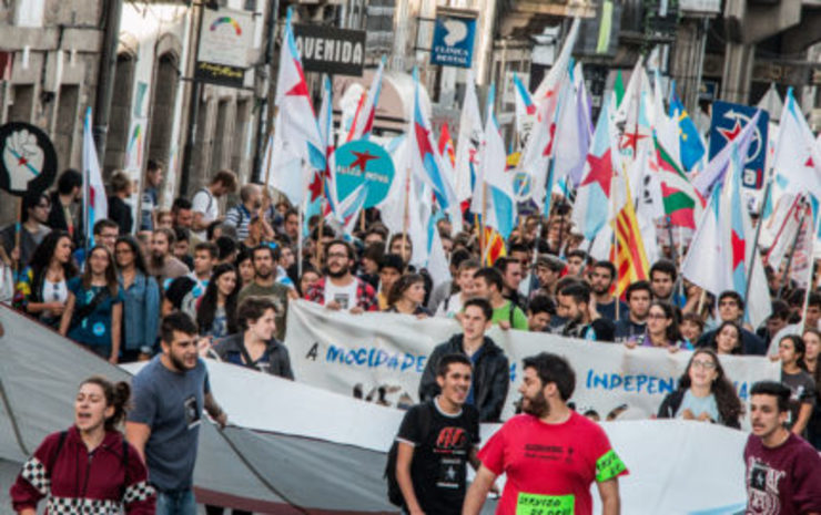 Manifestación de mozos nacionalistas un 25 de xullo / Galiza Nova