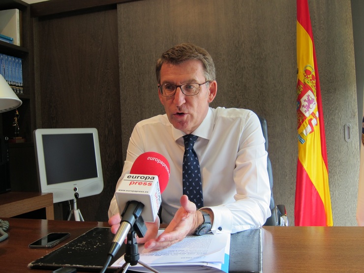 O presidente galego, Alberto Núñez Feijóo, nunha entrevista con Europa  Press