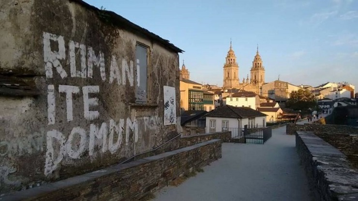 Grafitti en Lugo / fotomontaxe de Tempos Galegos