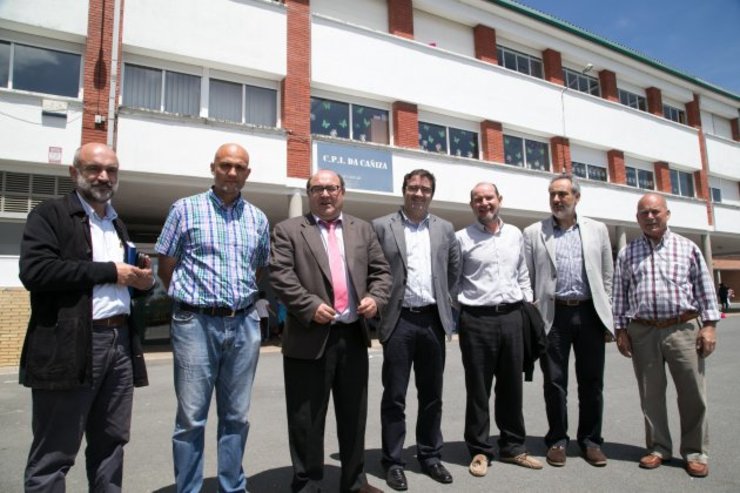 Delegado da Xunta nunha visita ao CIP da Cañiza este verán