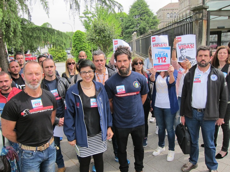 Protesta de traballadores do 112 e colectivos que apoian as súas demandas 