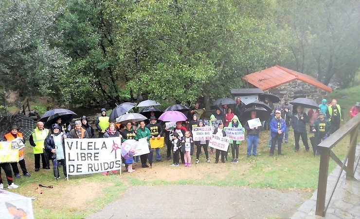 Veciños de Carballo, Coristanco e Santa Comba en contra do proxecto eólico
