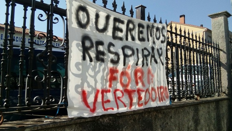 Pancarta da Plataforma de Afectados Polo Vertedoiro de Santiago de Compostela – Miramontes