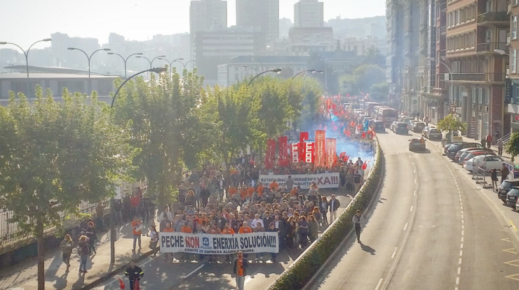 Manifestación na Coruña contra o peche de Alcoa 