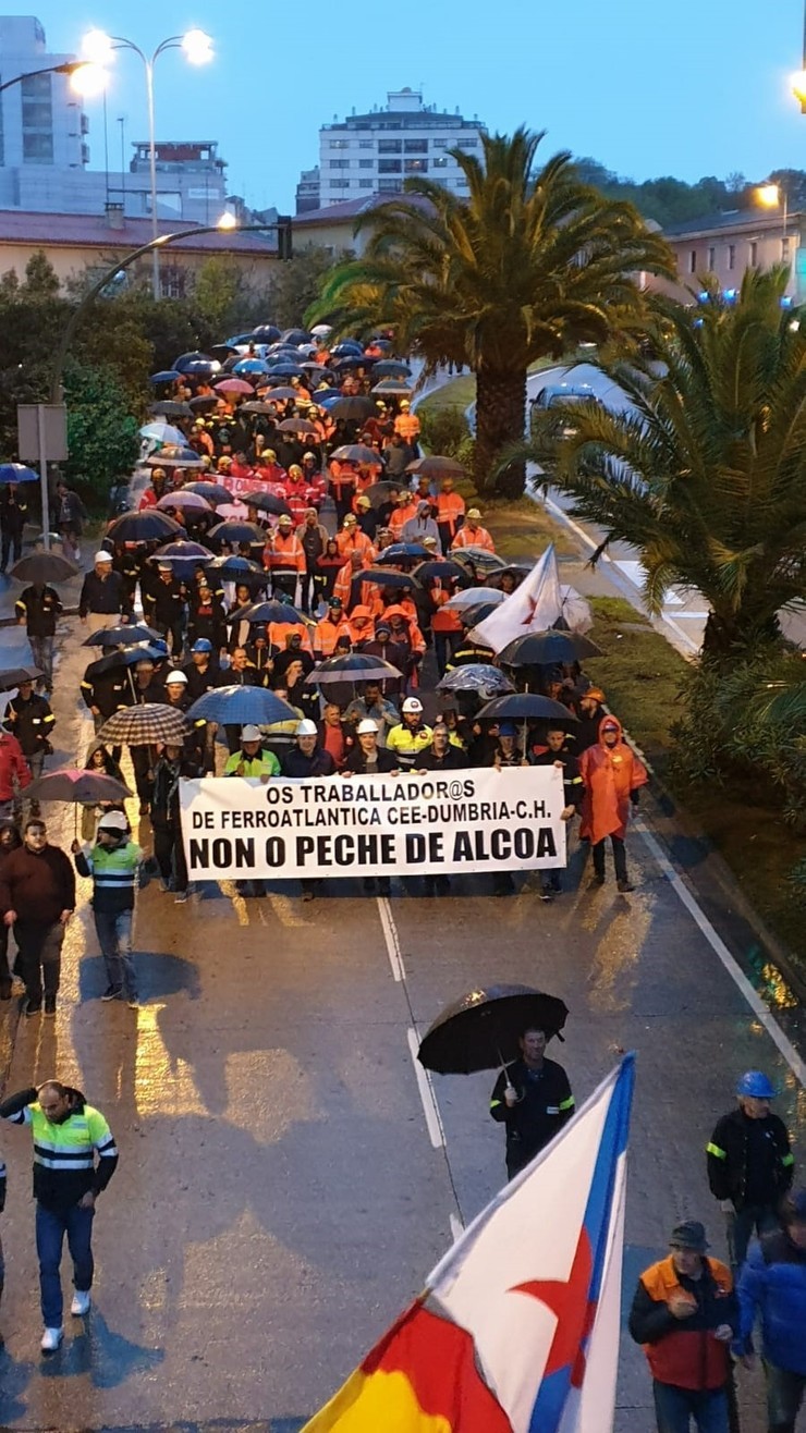 Protesta contra o peche de Alcoa, na Coruña. COMITÉ DE EMPRESA 