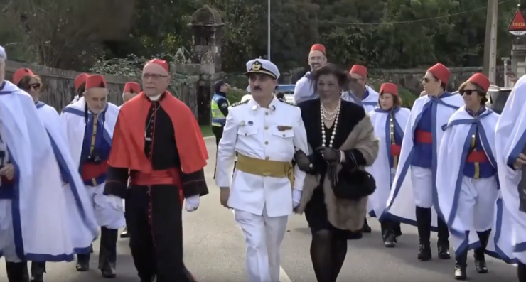 Parodia do ditador Francisco Franco na 5ª Marcha Sada-Meirás pola recuperación do Pazo de Meirás.