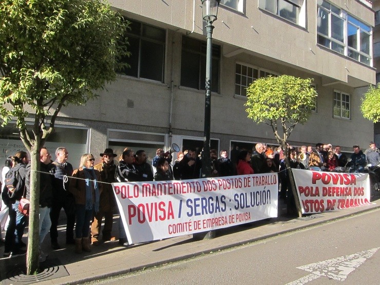 Concentración do comité de empresa de Povisa no hospital en Vigo. / Europa Press