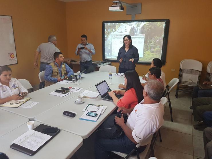 Alcaldes de Honduras que chegan a Galicia para abordar o tema da xestión pública de augas 
