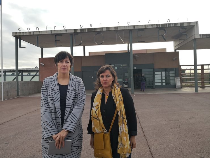 Ana Pontón e Ana Miranda, do BNG, na prisión de LLedorners / BNG.