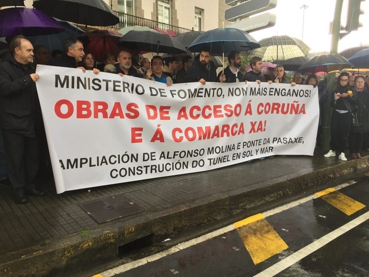 Concentración na Coruña para reclamar a mellora dos accesos á cidade 