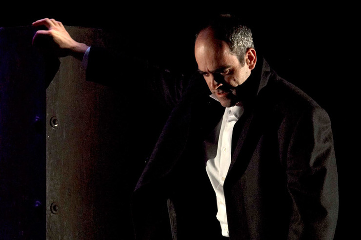 Luis Tosar, en 'Hamlet' (2006), adaptación dirixida por Lino Braxe.