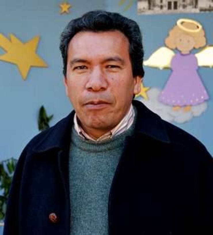 Sacerdote Leonel Díaz Guaque, trasladado a Colombia, tras misar en Coristanco e Cabana 