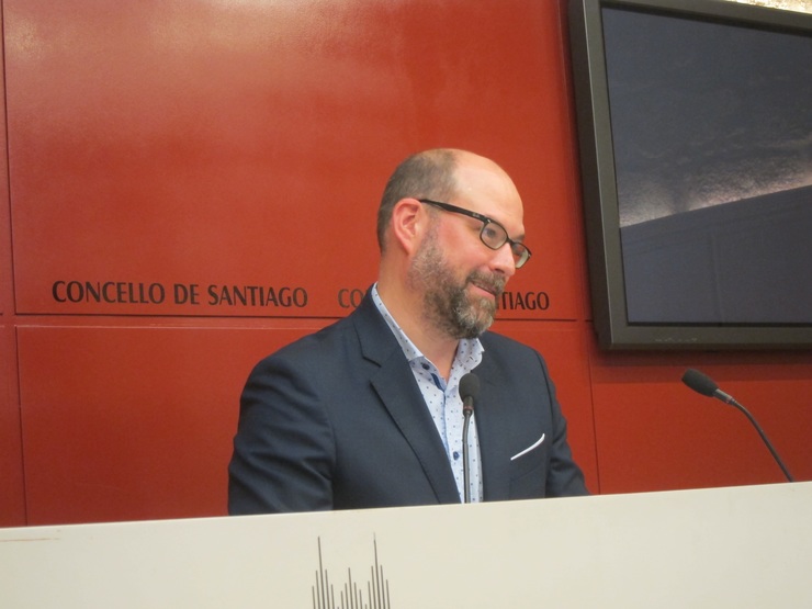 O alcalde de Santiago, Martiño Noriega, en rolda de prensa 