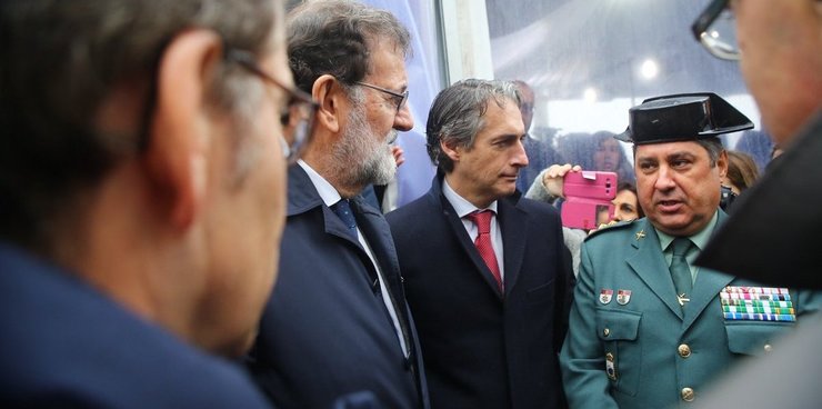Feijóo con Mariano Rajoy e de la Serna  na inauguración da AP-9 en Santiago. 