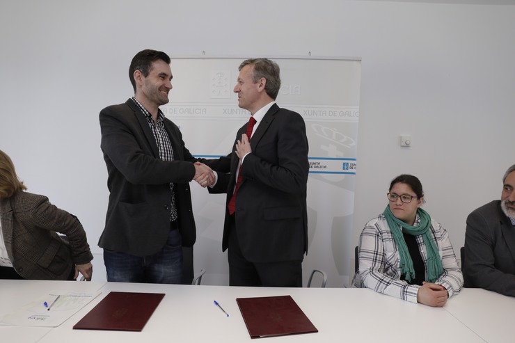 O vicepresidente da Xunta, Alfonso Rueda co presidente da FAXG, Iker Sertucha, nun acot en 2016