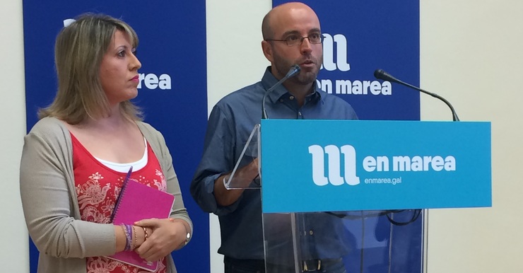Luís Villares y Carmen Santos en rueda de prensa