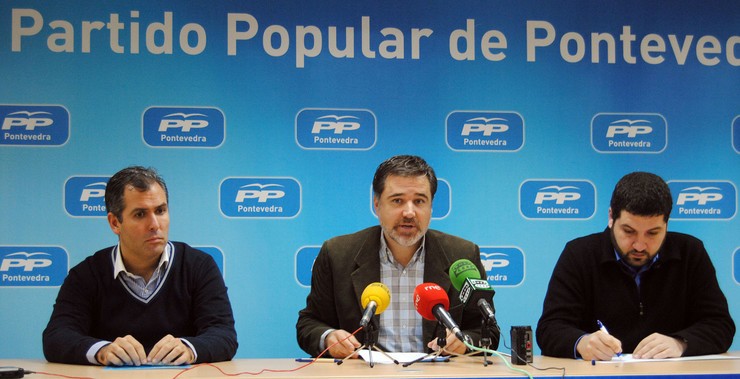De esquerda a dereita, Rafael Domínguez/ Jacobo Moreira e César Abal/ PontevedraViva
