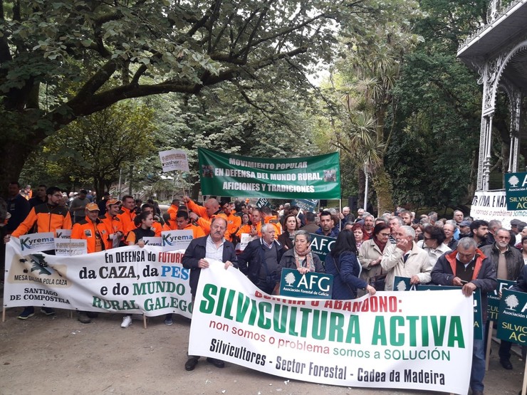 Protesta en defensa do medio rural galego 