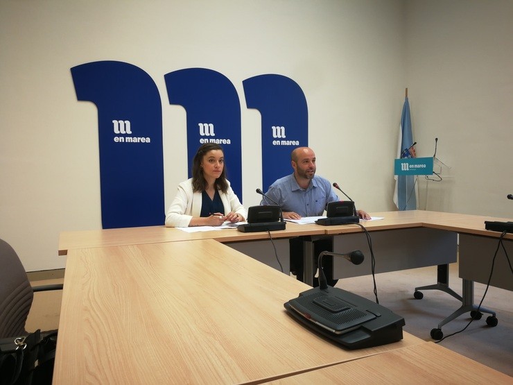 Luís Villares e Eva Solla (En Marea) en rolda de prensa 