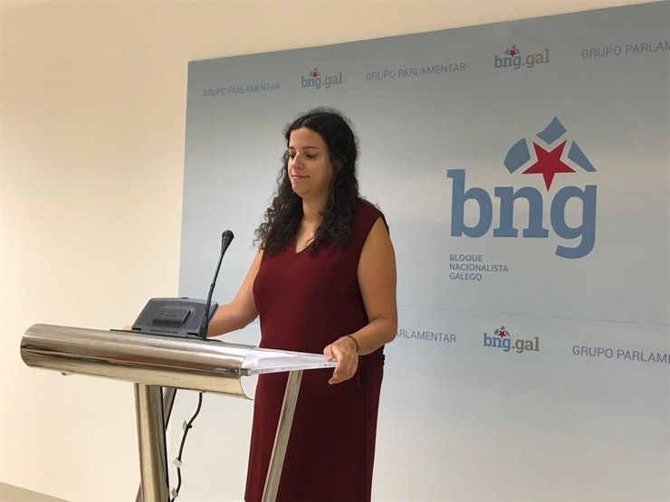 A deputada do BNG, Noa Presas, en rolda de prensa 