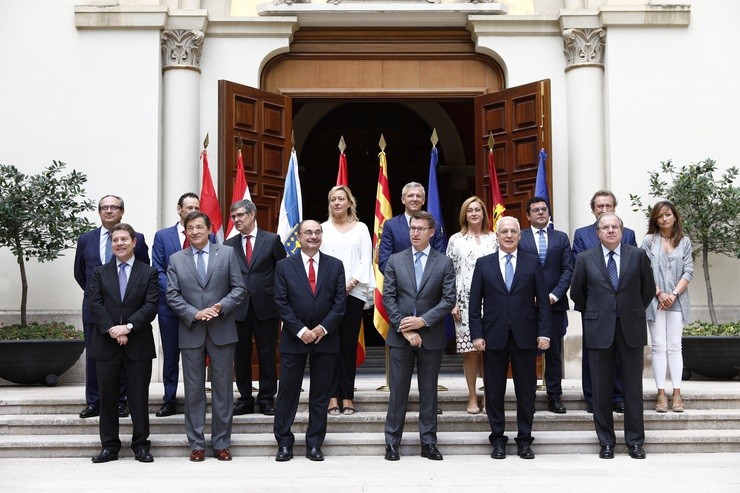 Cume do seis presidentes autonómicos en Zaragoza 