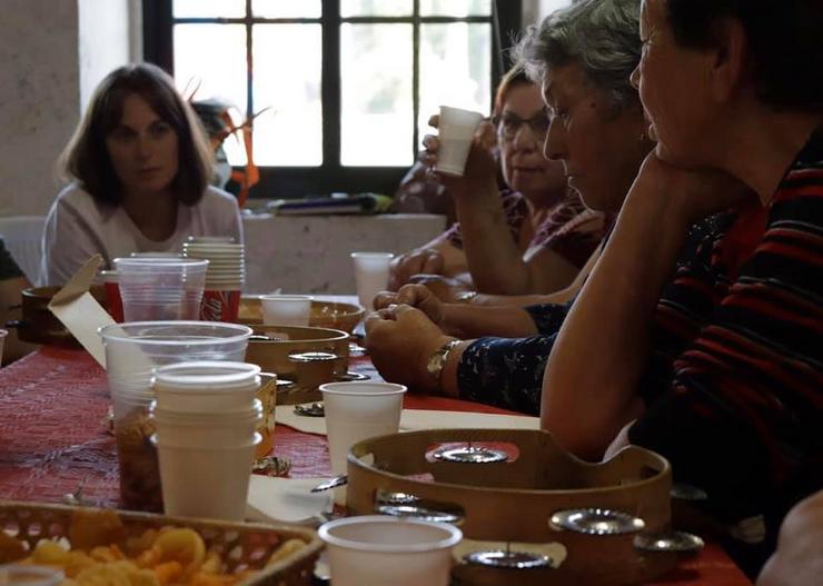 Integrantes do grupo Pesquedellas no proceso de creación do documental 