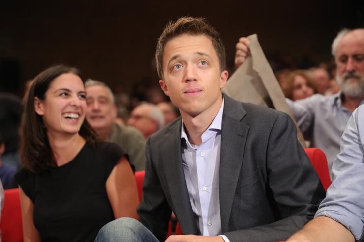 O líder de Más Madrid, Íñigo Errejón, e a portavoz de Más Madrid no Concello de Madrid, Rita Maestre, na reunión das bases do partido nunha asemblea xeral en Madrid o 25 de setembro de 2019 / Europa Press