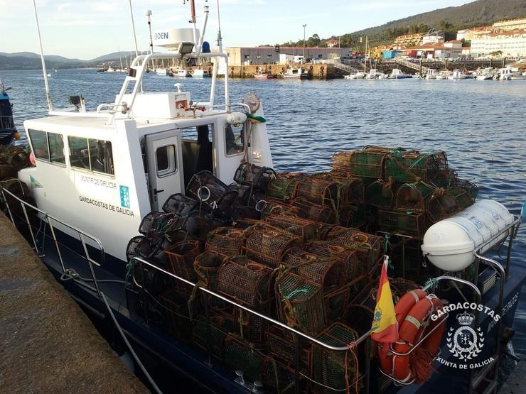 Nasas incautadas polo servizo de Gardacostas de Galicia. GARDACOSTAS 