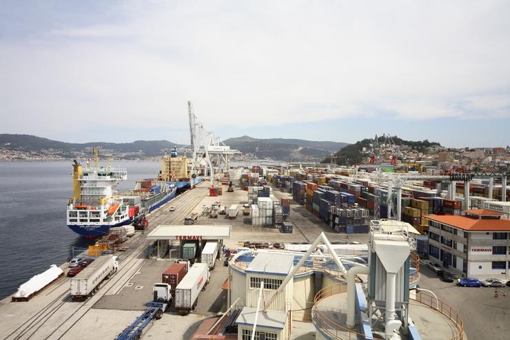 Terminal de colectores do Porto de Vigo.. APVIGO - Arquivo