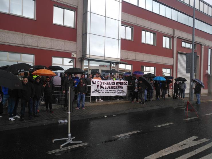 Concentración ante as instalacións do grupo Intaf en Narón. / Europa Press
