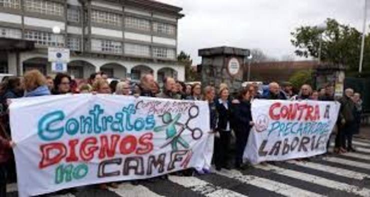 Protestas do persoal do Centro de Atención a personas con discapacidadd (CAMF) de Ferrol 