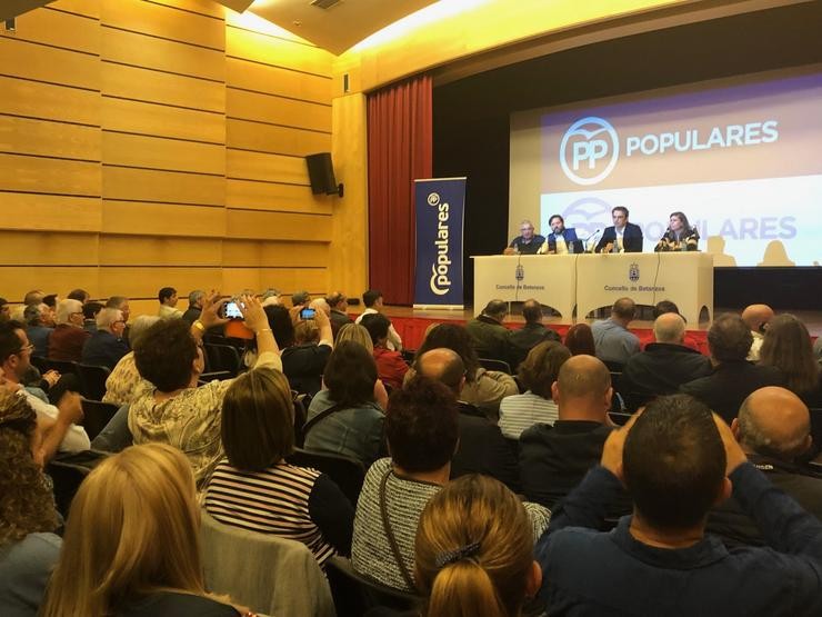 O presidente provincial do PP da Coruña, Diego Calvo, reúnese con militantes e simpatizantes en Betanzos. PP 