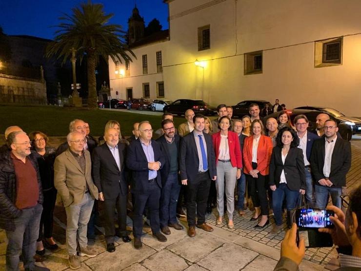 O alcalde de Ferrol con outros representantes socialistas e a ministra Reyes Maroto.. CONCELLO DE FERROL 