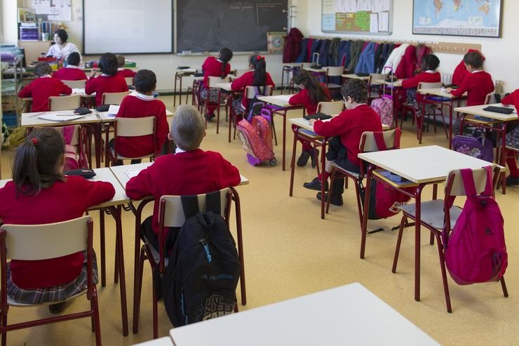 Escolares nunha clase dun colexio madrileño.. EUROPA PRESS - Arquivo 