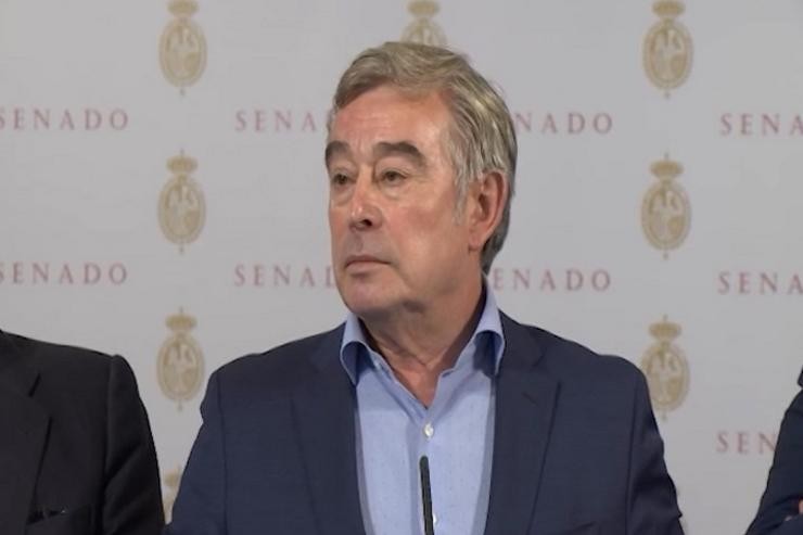 O portavoz Grupo Popular no Senado, José Manuel Barreiro, en rolda de prensa no Senado. SENADO - Arquivo