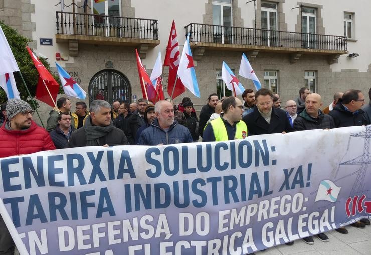 Delegados da CIG mobilízanse en demanda dunha tarifa industrial para as electrointensivas 